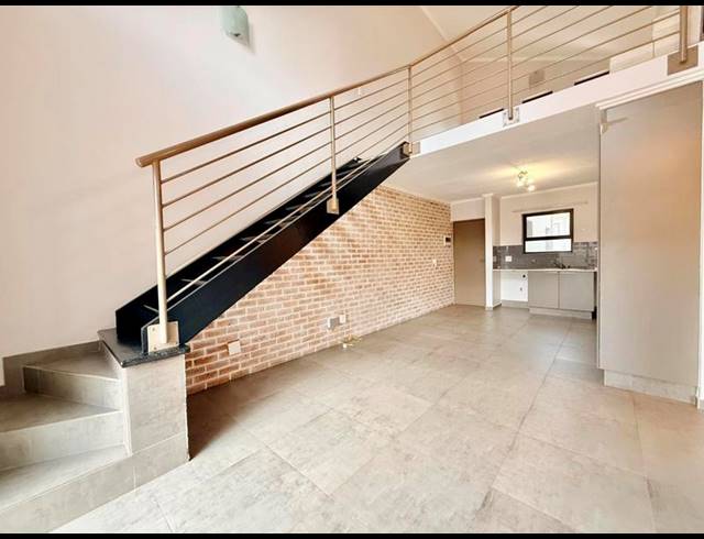 2 BEDROOM APARTMENT FOR SALE IN BRYANSTON